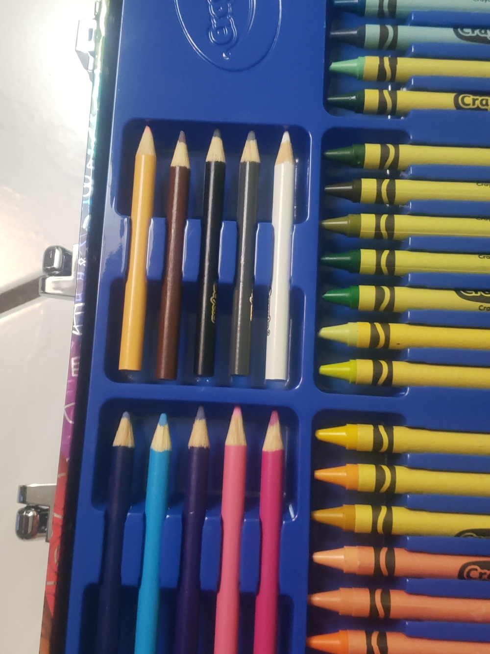 Brand new "Crayola' Imagination Art Set- Crayons, Markers and Colored Pencils - Picture 7 of 11
